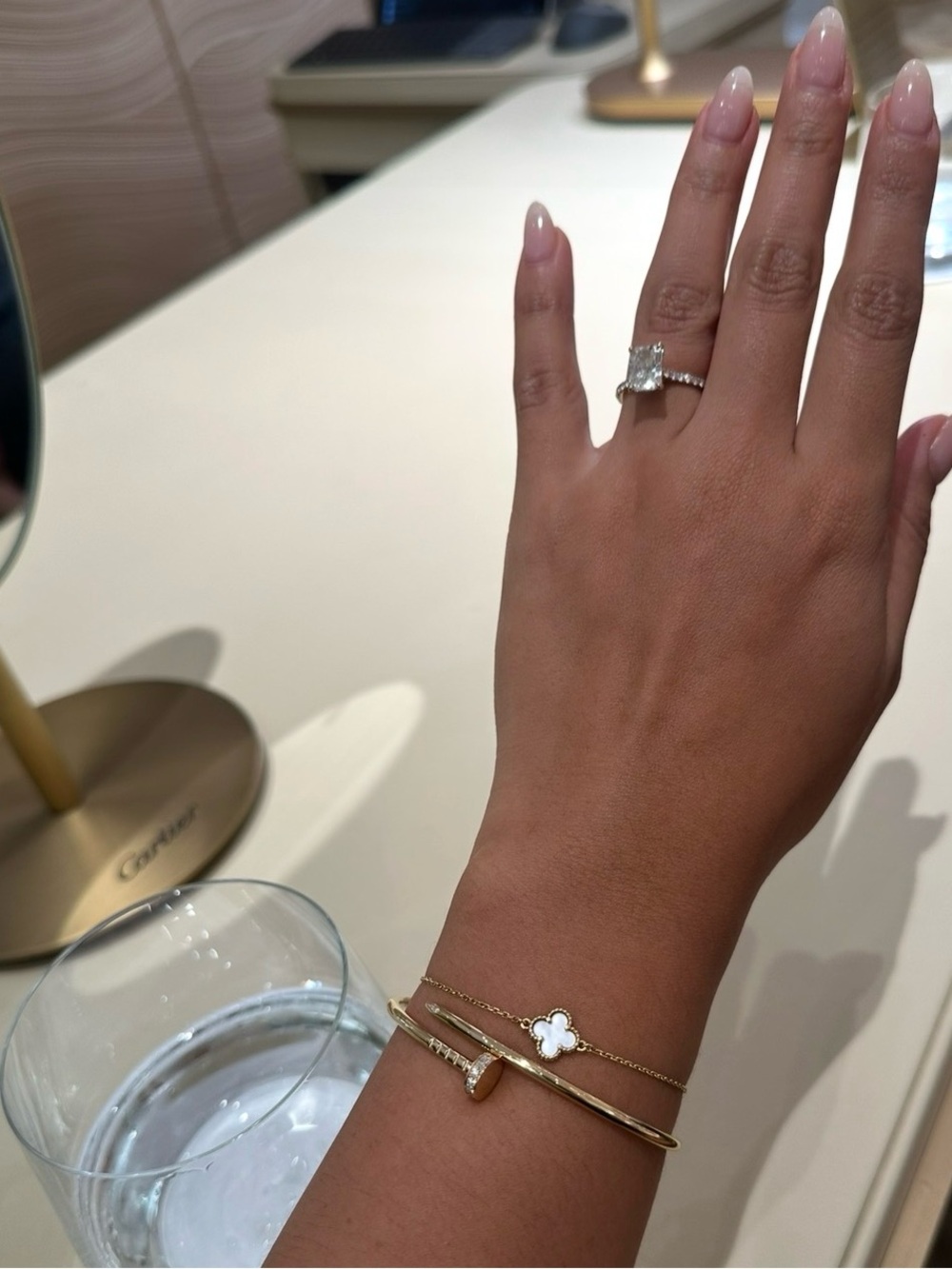 Van Cleef 18K Yellow Gold Mother of Pearl Sweet Alhambra Bracelet - Picture 2 of 8